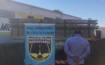 PMR prende homem e recupera de veiculo, objeto de furto/roubo.