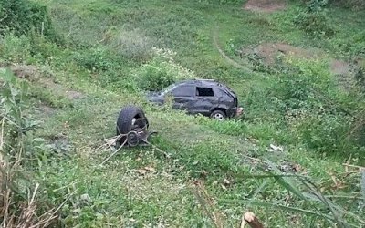 Cantor da banda de forró Cacau com Leite sofre acidente grave de carro no sul da Bahia