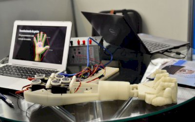 Trabalhadores podem usar FGTS para a compra de próteses e órteses