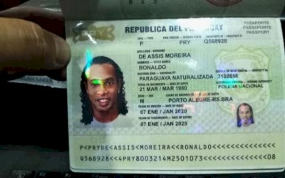 Ronaldinho Gaúcho, embaixador do turismo é preso no Paraguai com passaporte falso