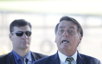 Bolsonaro diz que Mandetta não tem ‘humildade’, mas não o demitirá