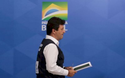 Bolsonaro demite Mandetta e Nelson Teich é o novo ministro da Saúde