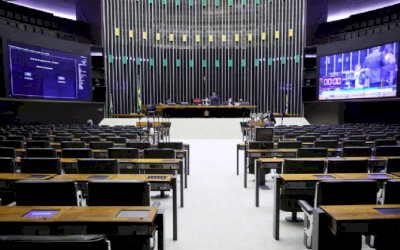 Adiamento das eleições municipais para novembro é aprovado na Câmara