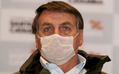 Bolsonaro faz exame de covid-19; resultado sai nesta terça