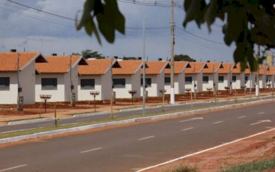 Agehab notifica moradores por irregularidade contratual