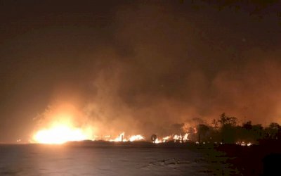 Tragédia: incêndio em assentamento destrói casas e mata animais