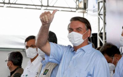 Bolsonaro reedita programa com redução de salários e de jornada
