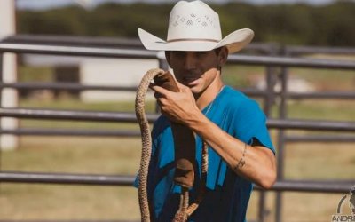 Morte de peão brasileiro nos EUA comove competidores de rodeios