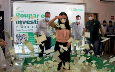 Sicredi Centro-Sul MS realiza último sorteio da  promoção “Poupar e Investir é para Todos”