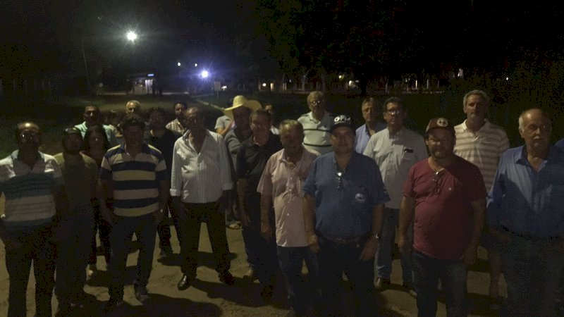 Frigorífico fecha, demite 350 funcionários e fica devendo mais de R$ 20 milhões a pecuaristas