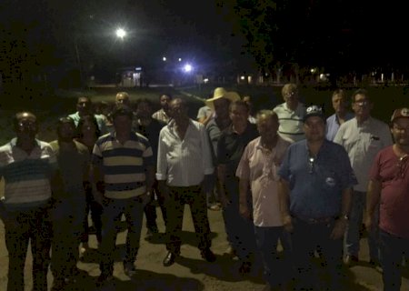 Frigorífico fecha, demite 350 funcionários e fica devendo mais de R$ 20 milhões a pecuaristas