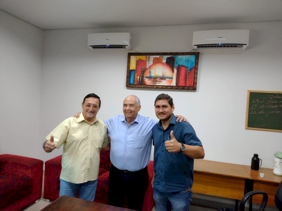 Angélica - Com aprovação, bênçãos e aval de Londres Machado PDT lança pré-candidato e prefeito e vice.