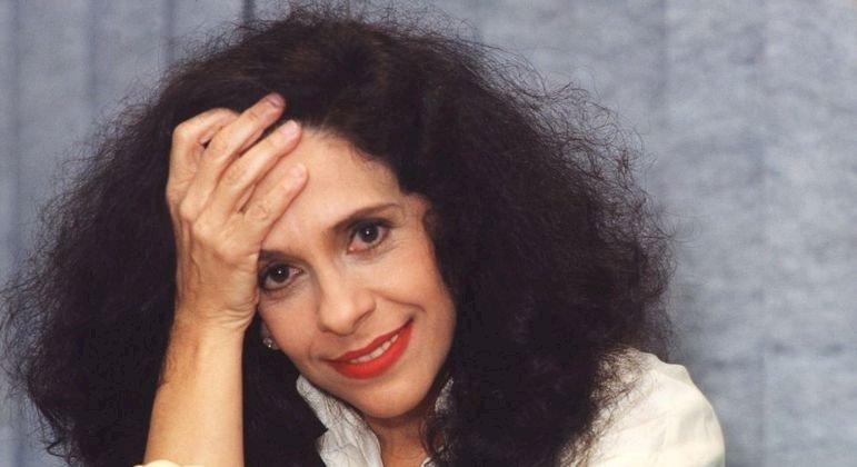 Morre, aos 77 anos, a cantora Gal Costa.
