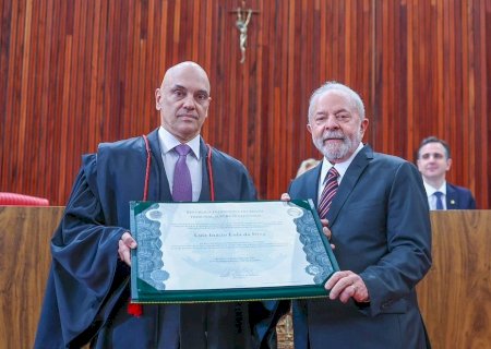 Lula e Alckmin são diplomados no TSE.