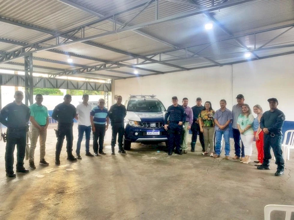Comandante do 8° BPM participa da entrega da reforma e melhorias do GPM de Novo H. do Sul e entrega da viatura nova