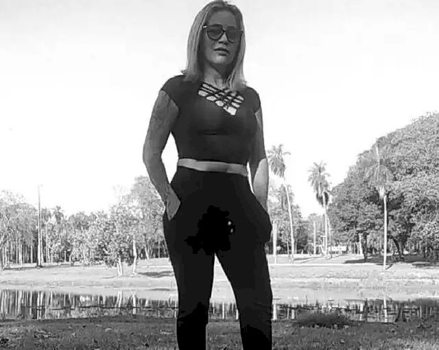 Motociclista perde controle, atropela pedestre e  morre no hospital.