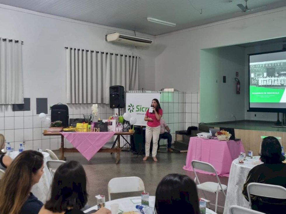 EM COMEMORAÇÃO AO MÊS DA MULHER, SICREDI PROMOVE PALESTRA SOBRE “OS DESAFIOS DA MULHER EMPREENDEDORA” PARA ASSOCIADAS.
