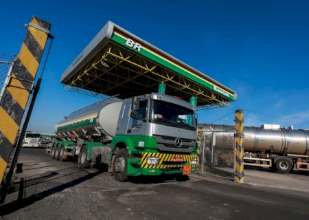 Petrobras reduz preço do diesel para as distribuidoras.