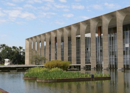 Brasil fechará pelo menos 20 acordos em viagem de Lula à China