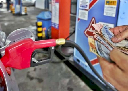Preço da gasolina vai aumentar a partir de hoje com o ICMS fixo de R$ 1,22 em vigor, veja a tabela de aumento por estado.