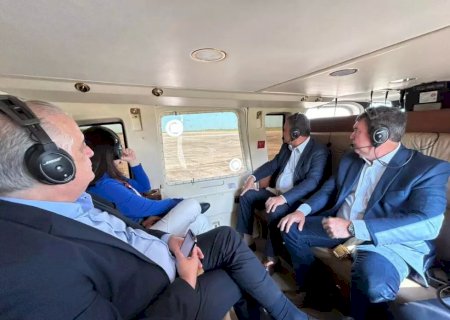 Antes de lançar Novo PAC na Capital, ministros sobrevoam fábrica de celulose em Ribas do Rio Pardo