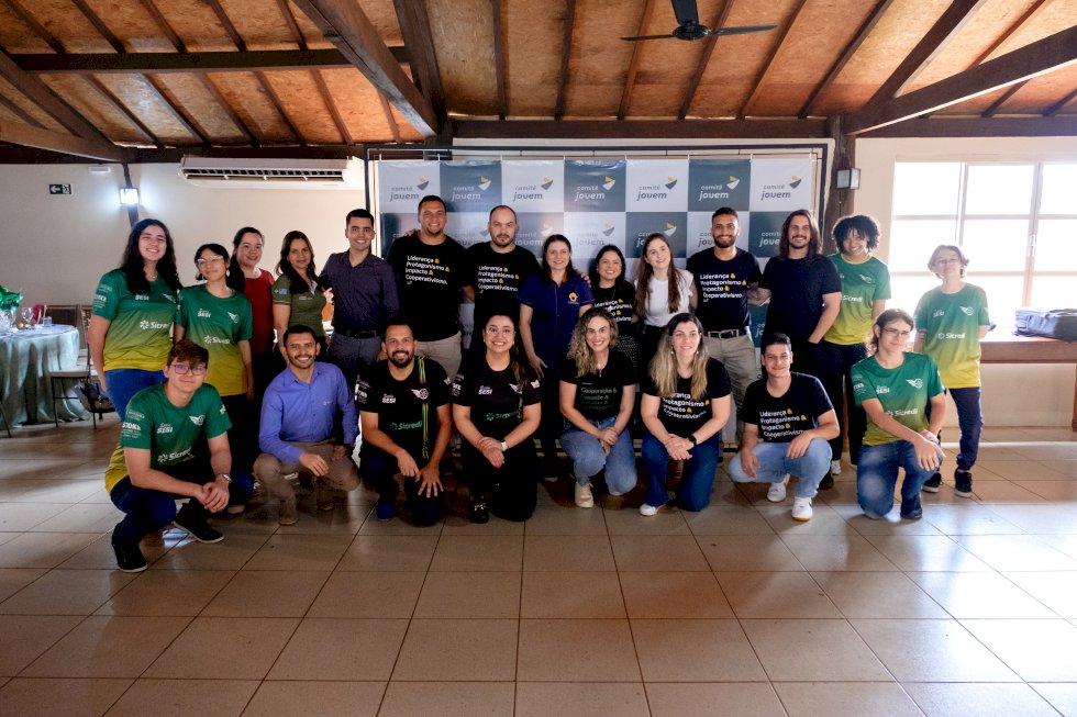 Sicredi Centro-Sul MS/BA encerra atividades do ano com os membros do Comitê Jovem