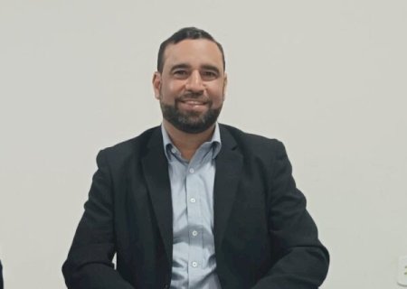 ALESSANDRO PETSHOP PEDE QUE O MUNICÍPIO ESTUDE A POSSIBILIDADE DE CEDER TERRA PARA TERRAPLANAGEM AOS PROPRIETÁRIOS BENEFICIADOS COM TERRENOS NO POLO INDUSTRIAL
