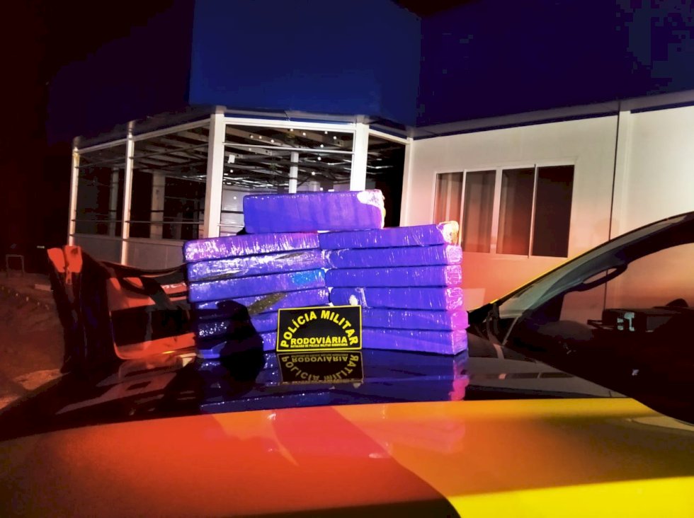 PMR prendeu um indivíduo que transportava droga em ônibus