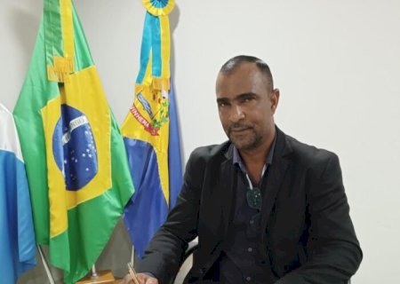 JAIR QUESTIONOU SOBRE CONSTRUÇÃO DE CASAS POPULARES E SOLICITOU MELHORIAS NO BAIRRO TRIGUENÃ