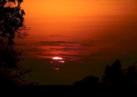 Calorão retorna a Mato Grosso do Sul e quinta-feira tem sol e aumento de nebulosidade