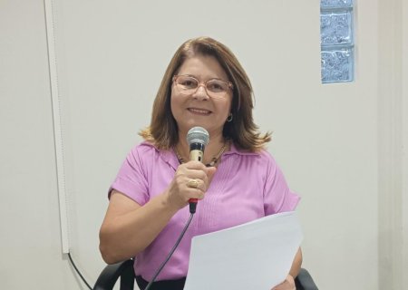 VEREADORA IVONETE SOLICITOU UM VEÍCULO PARA TRANSPORTAR PACIENTES MORADORES DO BAIRRO ECO PARK