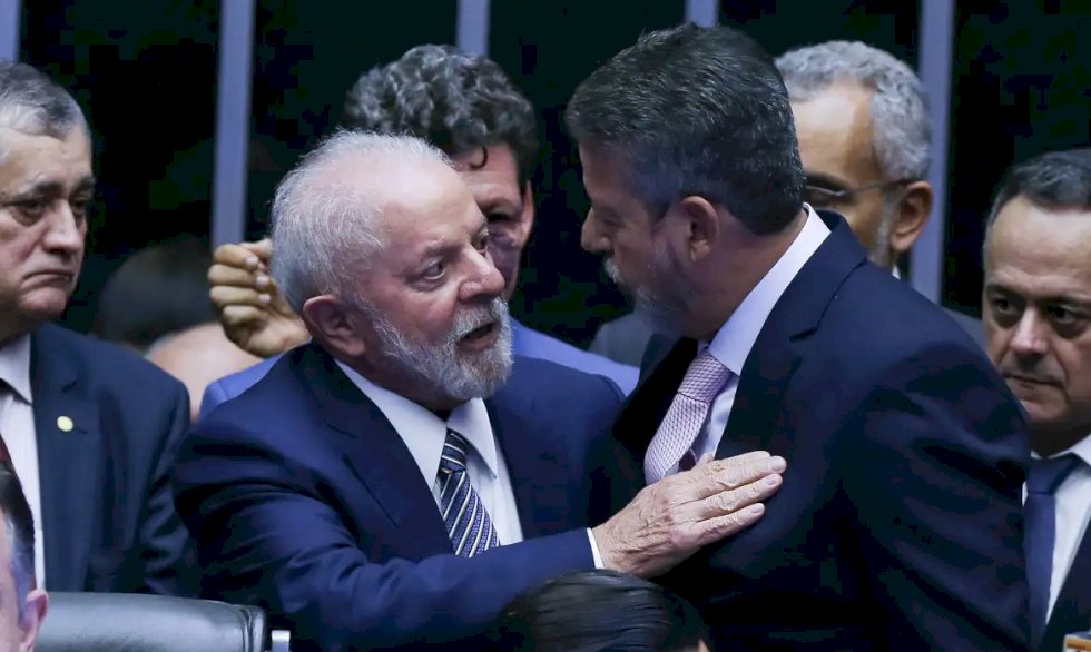 Lula sanciona orçamento e veta R$ 5,6 bilhões em emendas parlamentares