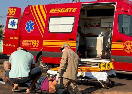 Acidente entre motos deixa dois feridos próximo à UEMS de Nova Andradina