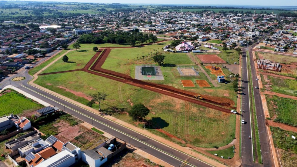 Prefeito de Ivinhema anuncia obras de pavimentação e pista de caminhada