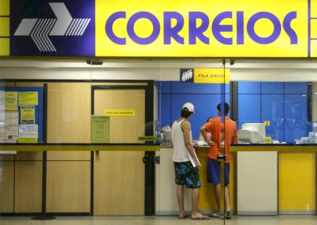 Brasileiras e brasileiros podem negociar dívidas nas agências dos Correios