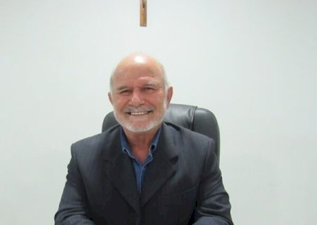Presidente Dema solicitou contratação de médicos para cirurgias eletivas e pagamento de 13º aos aposentados do LOAS