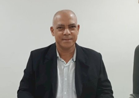 Claudião do Raio-X reivindicou a instalação de placas de identificação sobre a Casa da Cultura no Distrito de Amandina