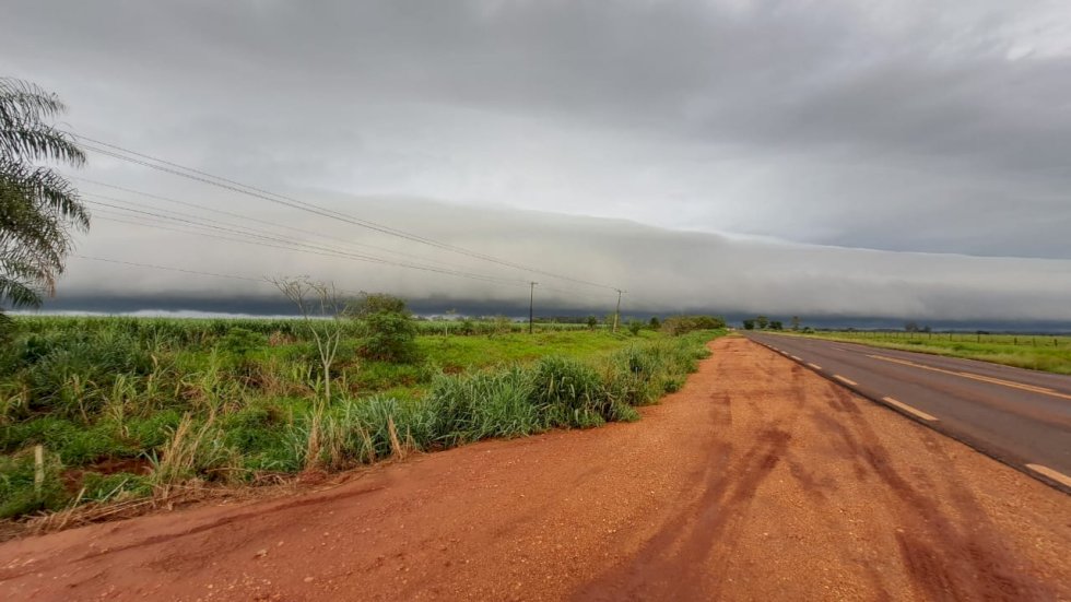 Com granizo e ventos de 100 km/h, MS tem risco de tempestade até sexta-feira