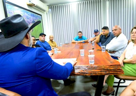 Prefeito Juliano Ferro se reuniu com vereadores eleitos para discutir os próximos quatro anos