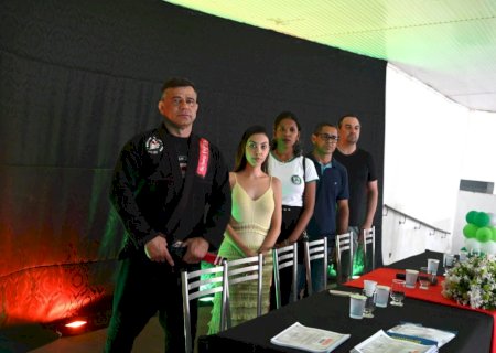 Ivinhema realizou XXIV batizado de capoeira e troca de Jiu-jitsu