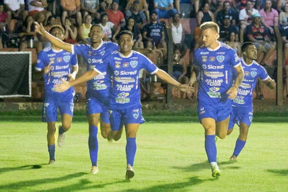 Ivinhema vence fora de casa e dá um grande passo para final do campeonato sul-mato-grossense