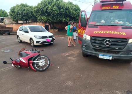 Ivinhema - Acidente de moto e carro deixa duas vítimas feridas