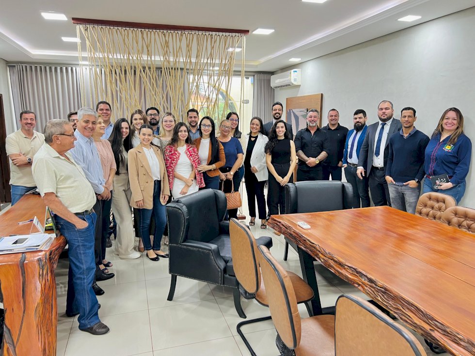 Prefeito de Ivinhema recebeu em seu gabinete comissão da OAB