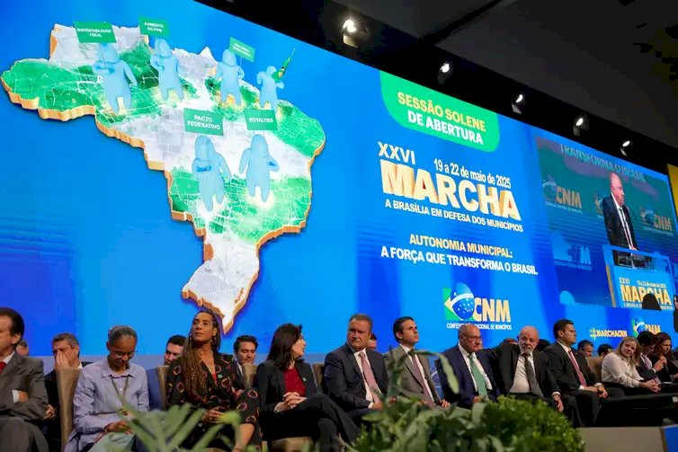 Lula anuncia crédito para reformas e acesso a médicos especialistas