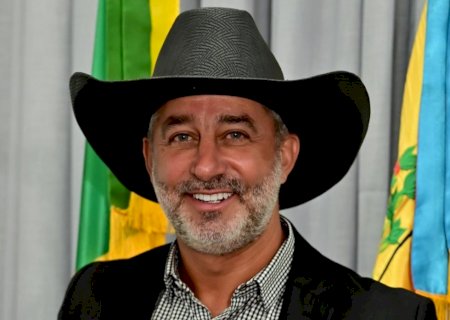 Prefeito de Ivinhema faz reunião em hospital municipal e diz que vai fazer mudanças
