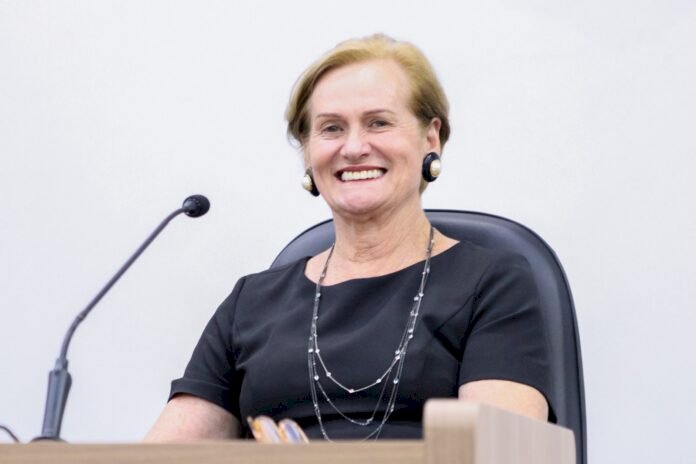 Professora Denir pede placas de identificação com os nomes de ruas
