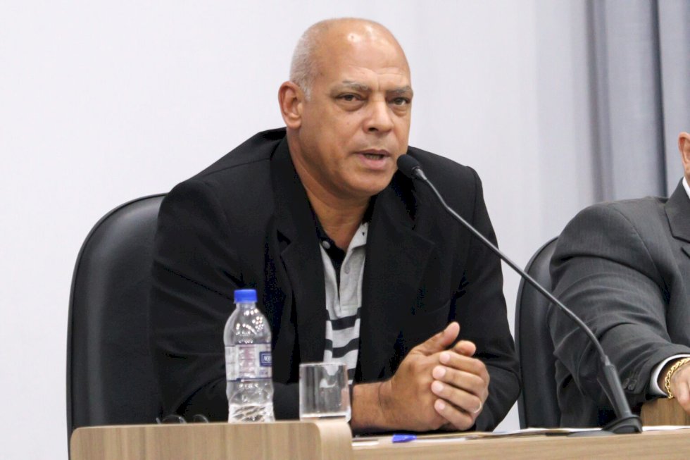 Claudião do Raio X pede convênio para atendimento às crianças com TEA