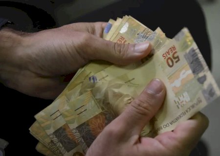 Proposta do Orçamento de 2026 prevê salário mínimo de R$ 1.631