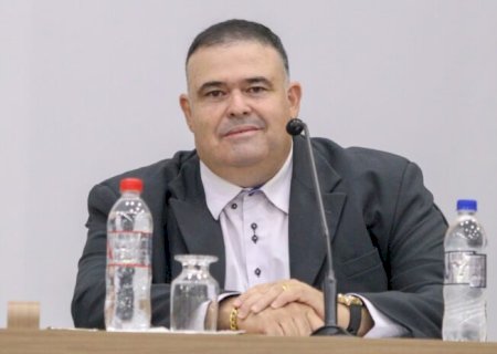 Professor Erlon pede redutor de velocidade nos bairros Itapoã e Água Azul