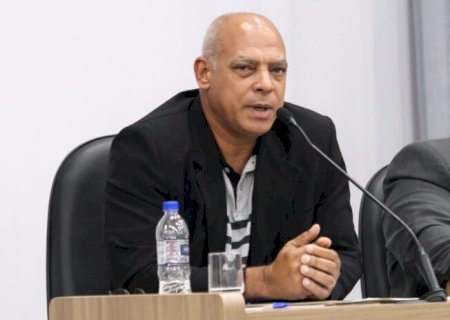 Claudião do Raio X solicita instalação de placas de identificação das ruas de Amandina